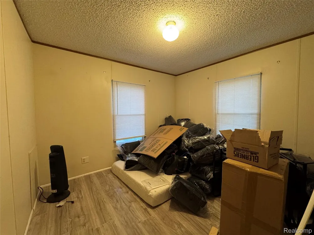 2700 Shimmons Road #161 Auburn Hills City, MI 48326