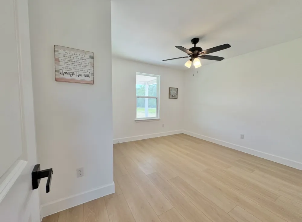 1294 Private Road 7037 Lexington, TX 78947