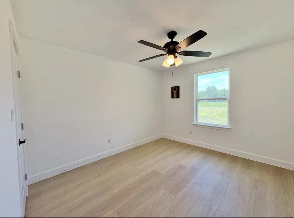 1294 Private Road 7037 Lexington, TX 78947