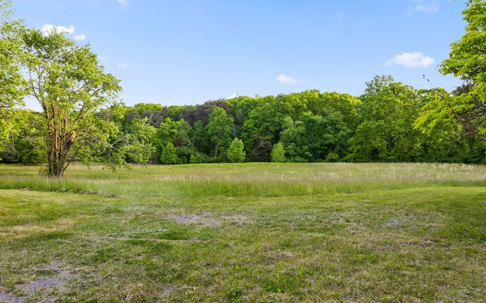 Address Not Shown Signal Mountain, TN 37377