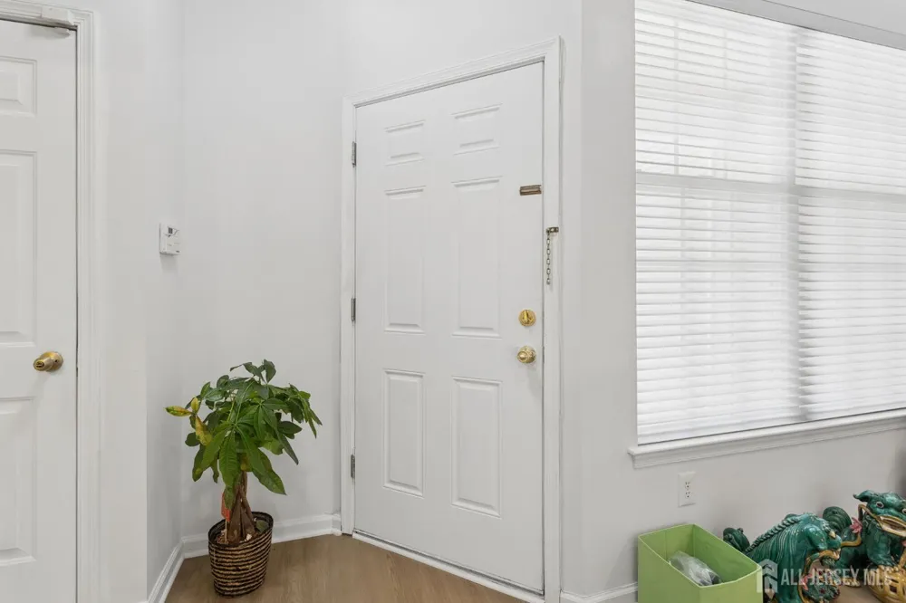 1203 Yarrow Circle South Brunswick, NJ 08810
