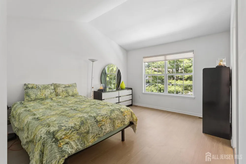 1203 Yarrow Circle South Brunswick, NJ 08810