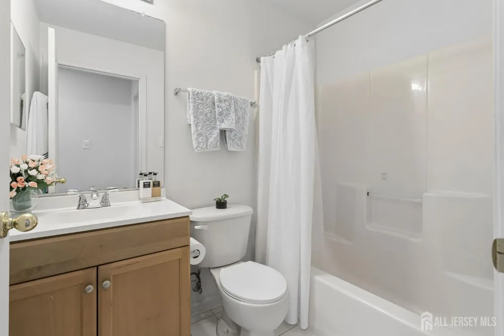 1203 Yarrow Circle South Brunswick, NJ 08810