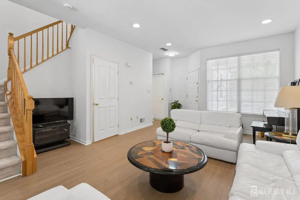 1203 Yarrow Circle South Brunswick, NJ 08810