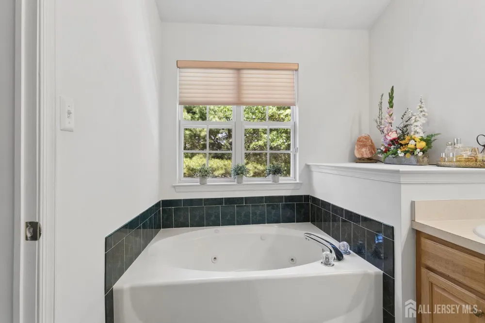 1203 Yarrow Circle South Brunswick, NJ 08810
