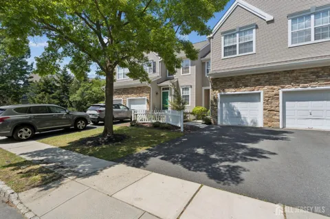 1203 Yarrow Circle