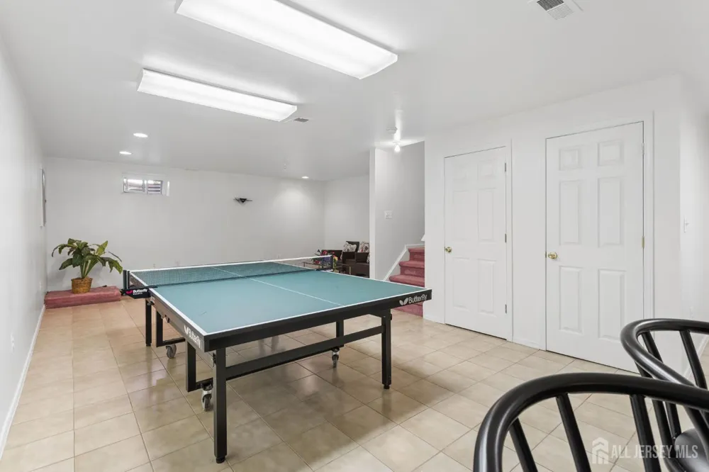 1203 Yarrow Circle South Brunswick, NJ 08810