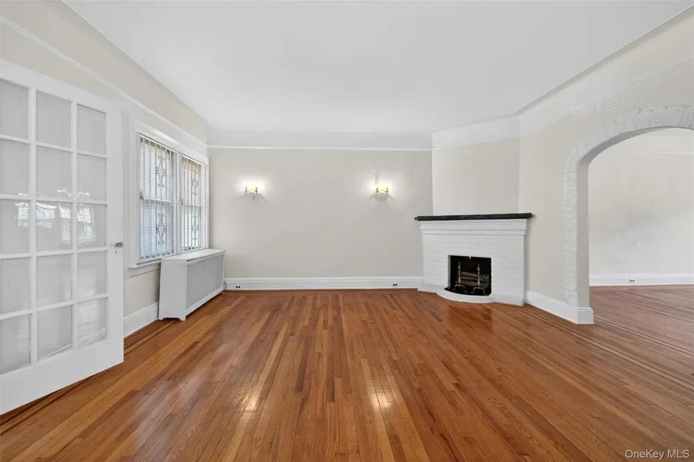 34-39 75th Street Jackson Heights, NY 11372