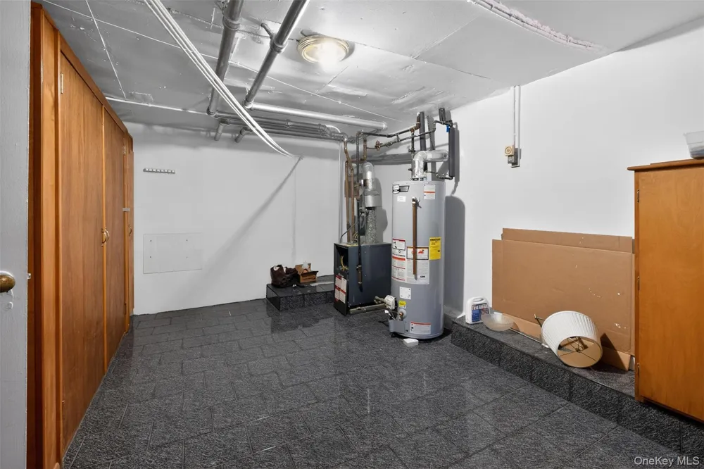34-39 75th Street Jackson Heights, NY 11372