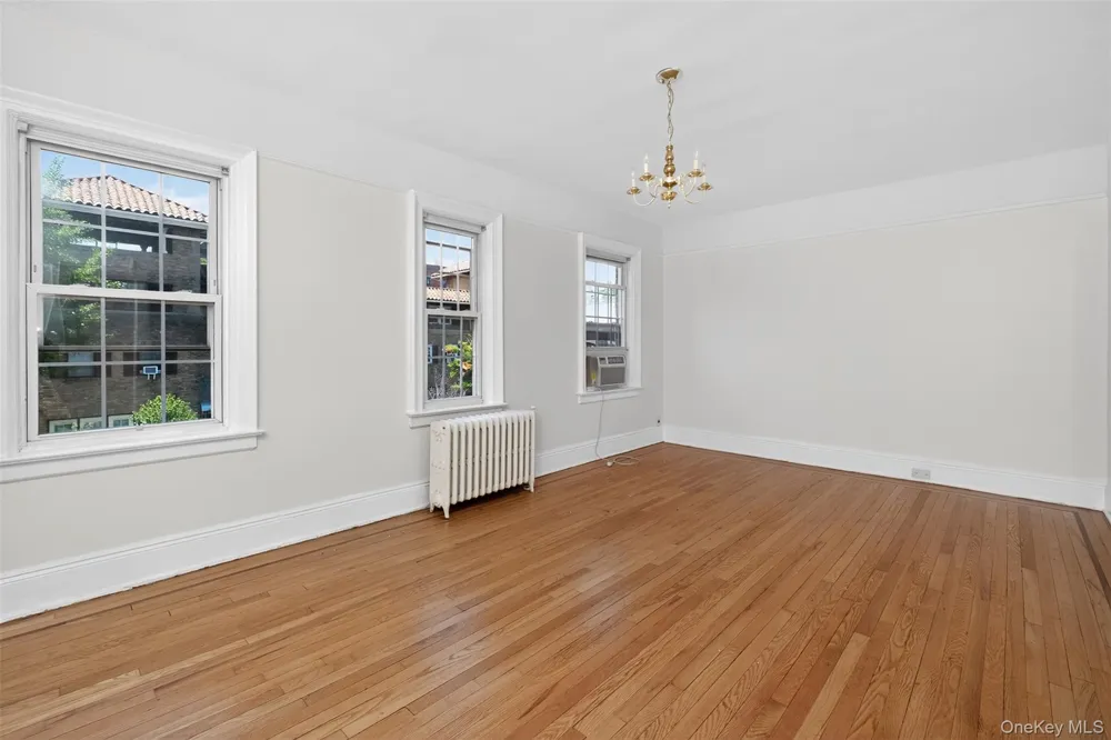 34-39 75th Street Jackson Heights, NY 11372
