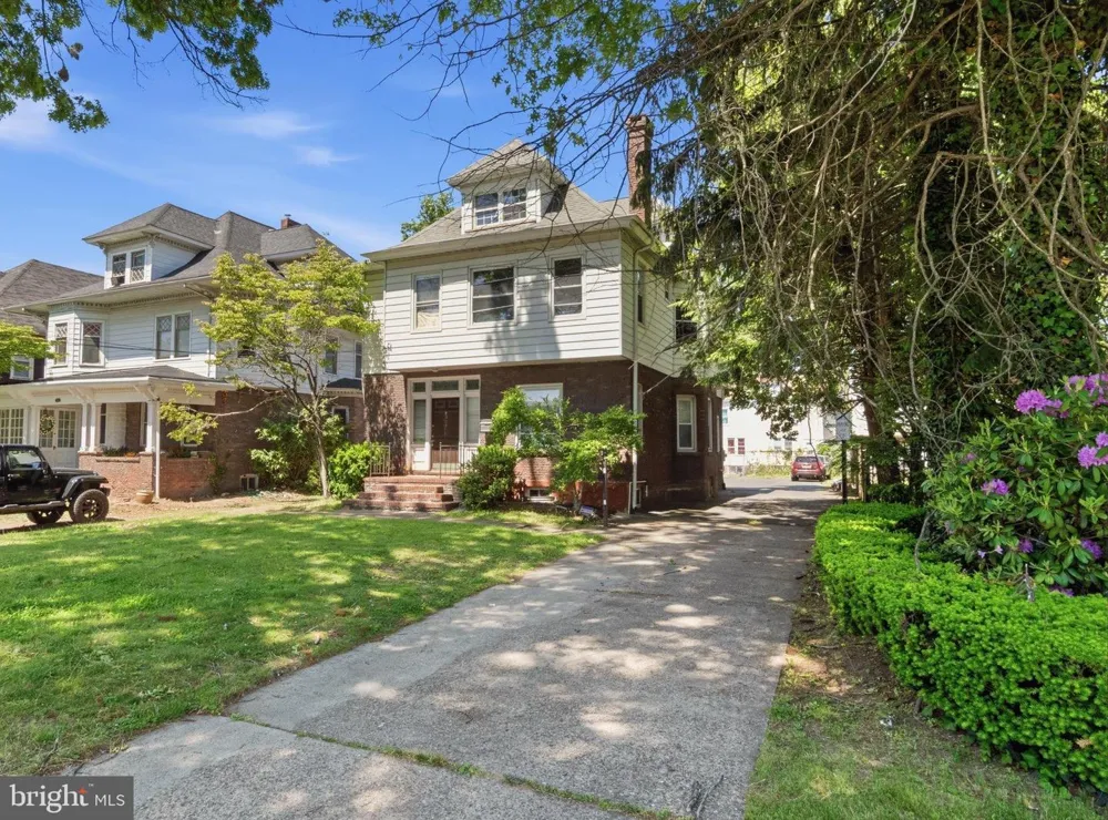 908 W STATE STREET Trenton, NJ 08618
