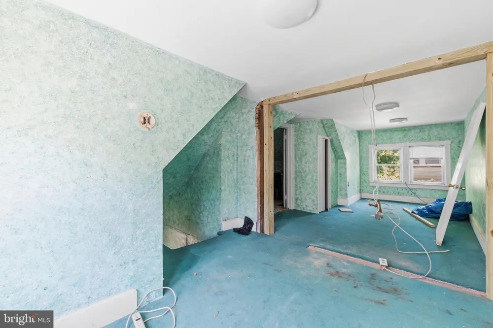 908 W STATE STREET Trenton, NJ 08618