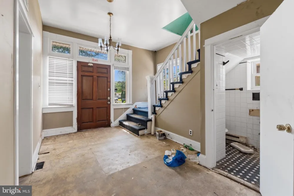 908 W STATE STREET Trenton, NJ 08618