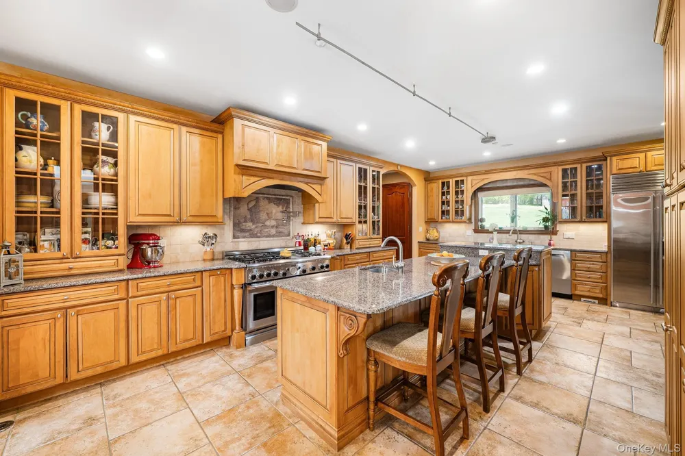 33 Winding Road Farm E Ardsley, NY 10502