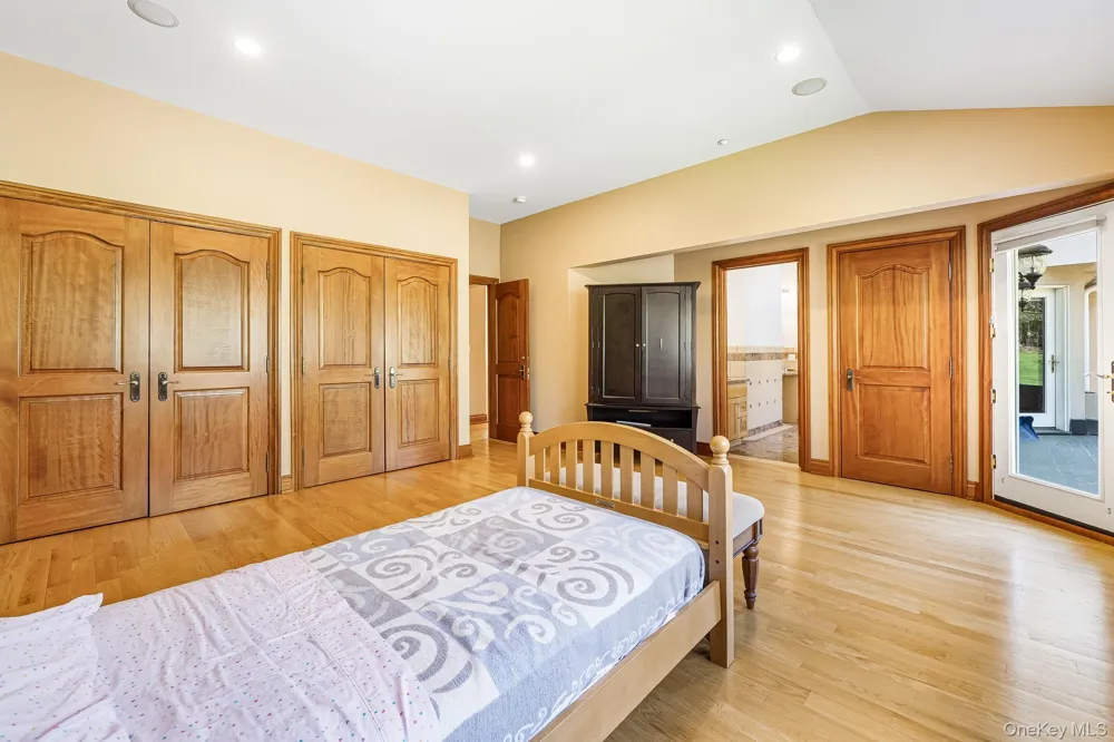 33 Winding Road Farm E Ardsley, NY 10502