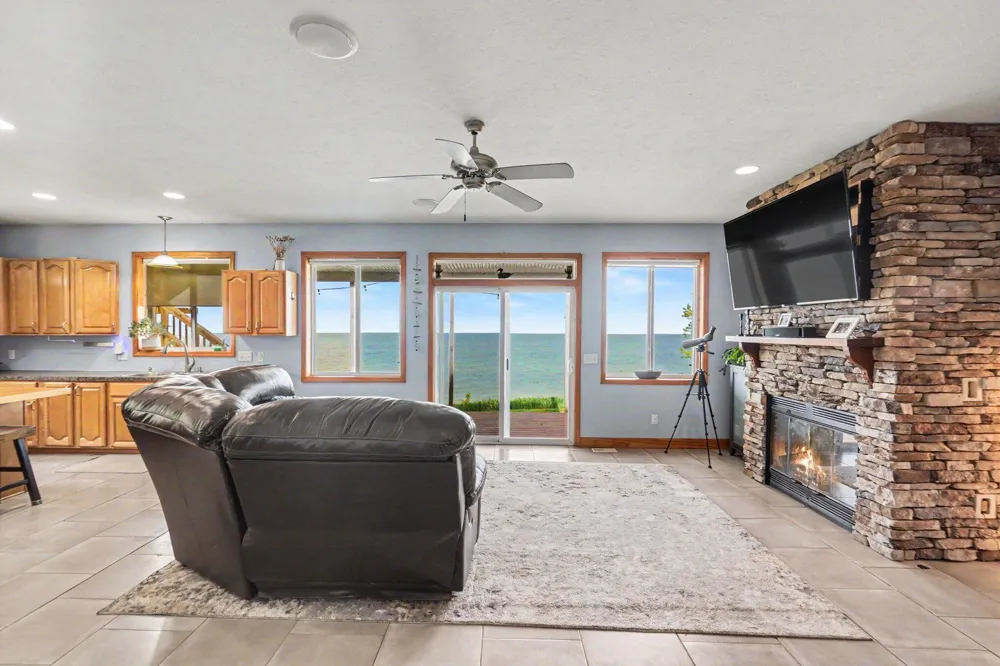 3053 Lakeshore Drive Mears, MI 49436
