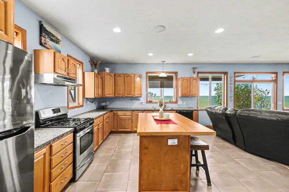 3053 Lakeshore Drive Mears, MI 49436