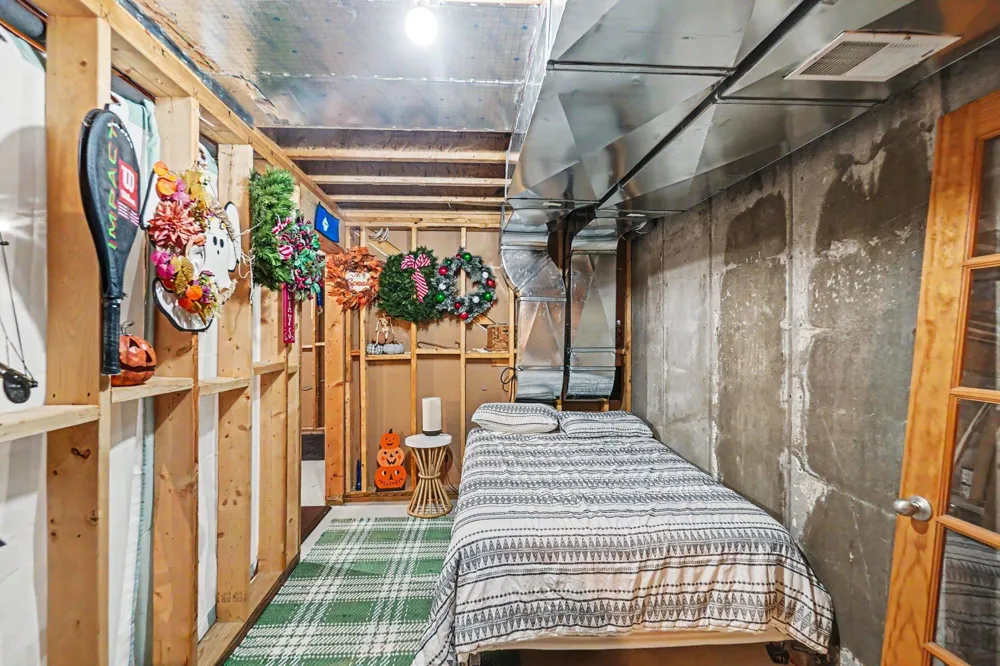 3053 Lakeshore Drive Mears, MI 49436