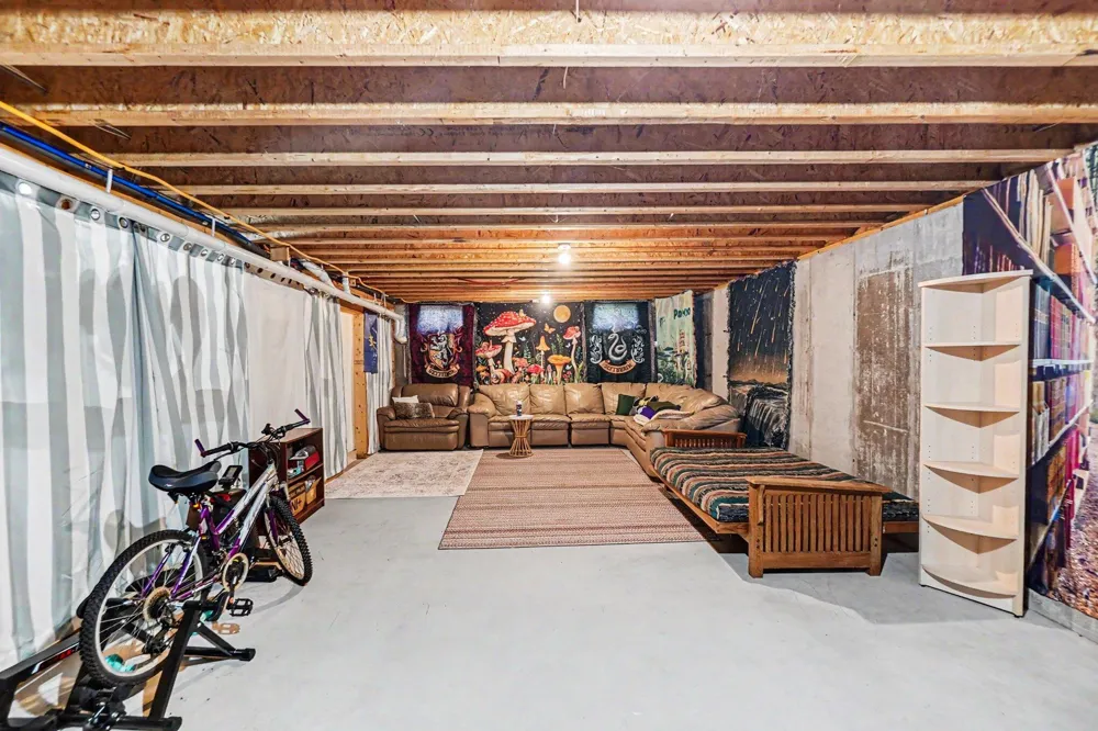 3053 Lakeshore Drive Mears, MI 49436