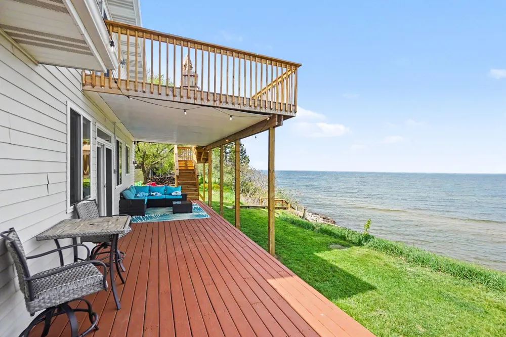 3053 Lakeshore Drive Mears, MI 49436