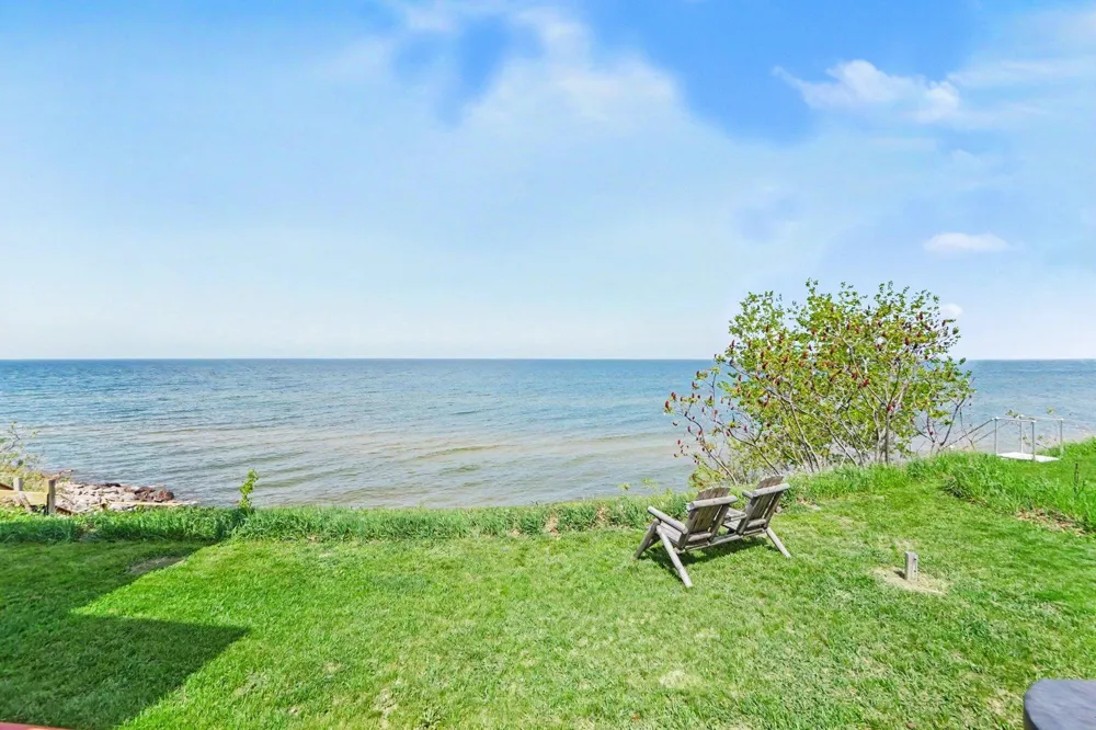 3053 Lakeshore Drive Mears, MI 49436