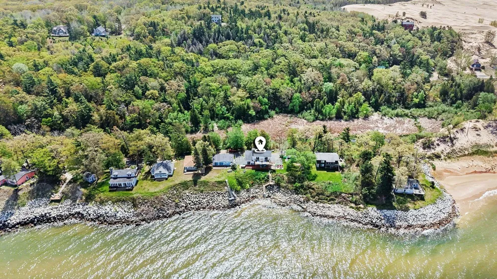 3053 Lakeshore Drive Mears, MI 49436