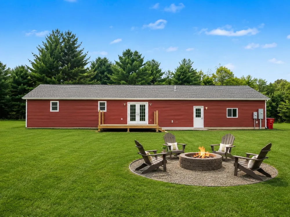 4733 Chestnut Avenue Newaygo, MI 49337