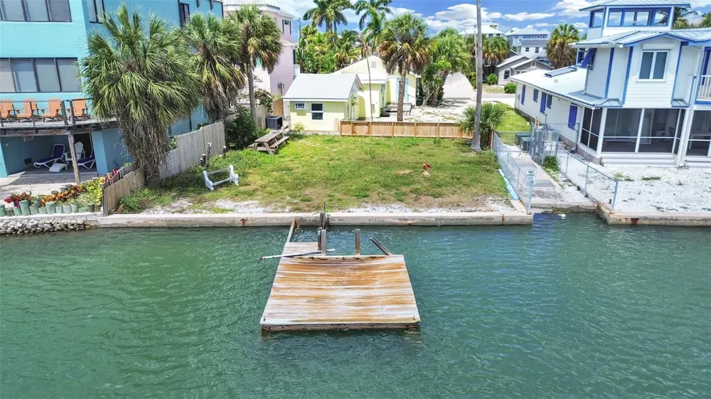 201 90TH AVENUE Treasure Island, FL 33706