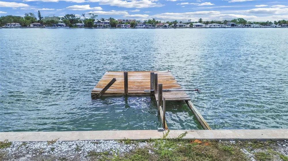 201 90TH AVENUE Treasure Island, FL 33706