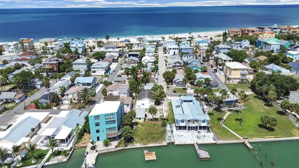 201 90TH AVENUE Treasure Island, FL 33706