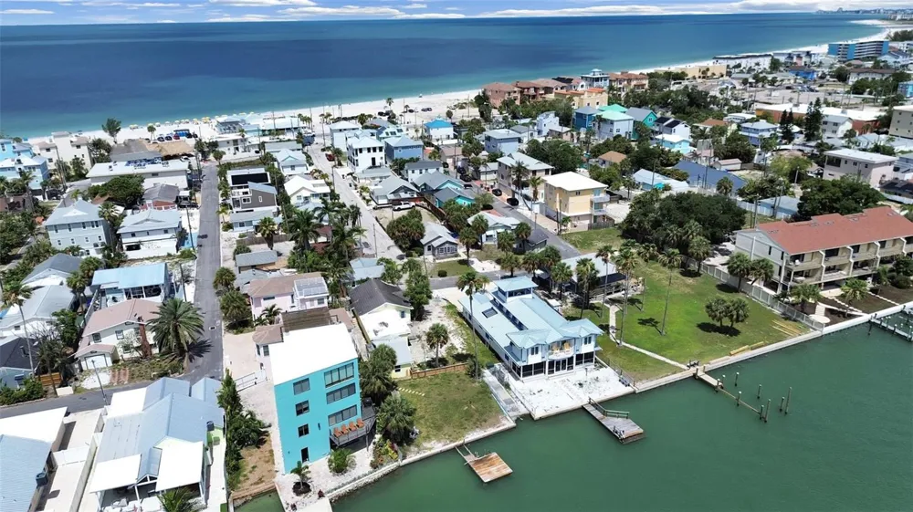 201 90TH AVENUE Treasure Island, FL 33706