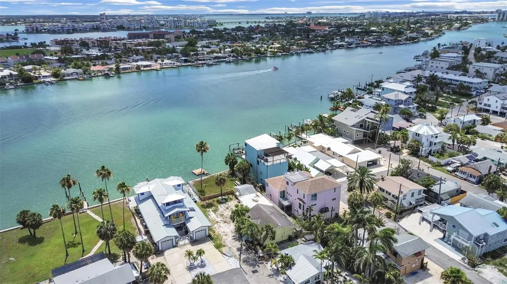 201 90TH AVENUE Treasure Island, FL 33706