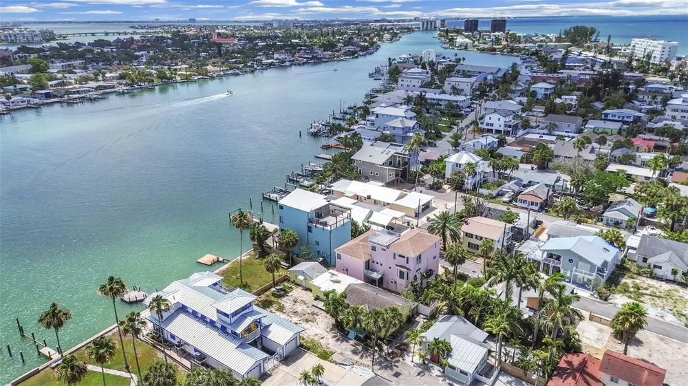 201 90TH AVENUE Treasure Island, FL 33706
