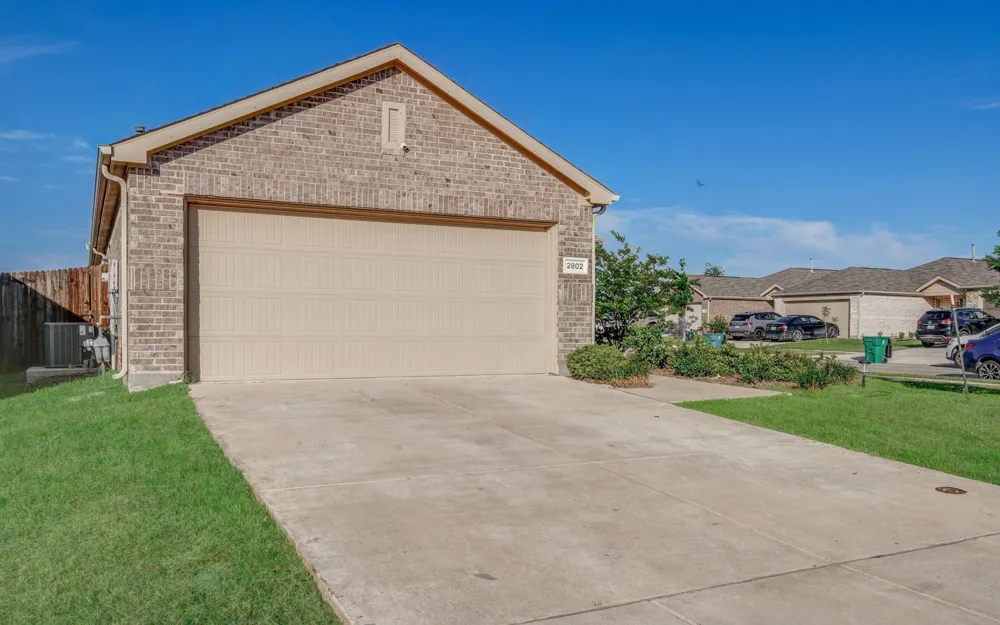 2802 Highgarden Trail Crandall, TX 75114