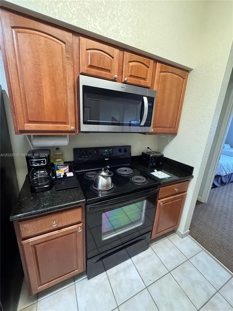 8101 RESORT VILLAGE #31411 Orlando, FL 32821
