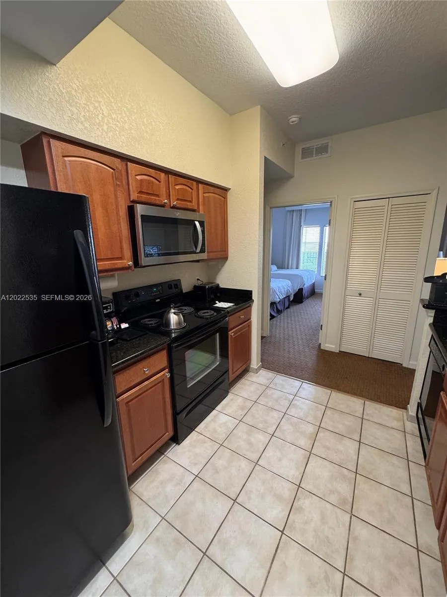 8101 RESORT VILLAGE #31411 Orlando, FL 32821