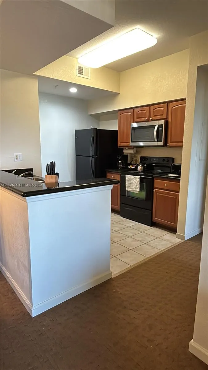 8101 RESORT VILLAGE #31411 Orlando, FL 32821