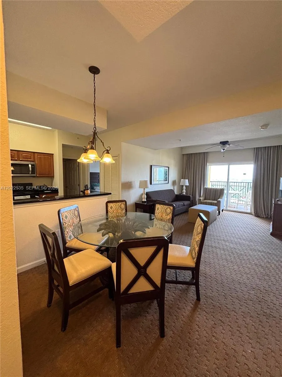 8101 RESORT VILLAGE #31411 Orlando, FL 32821