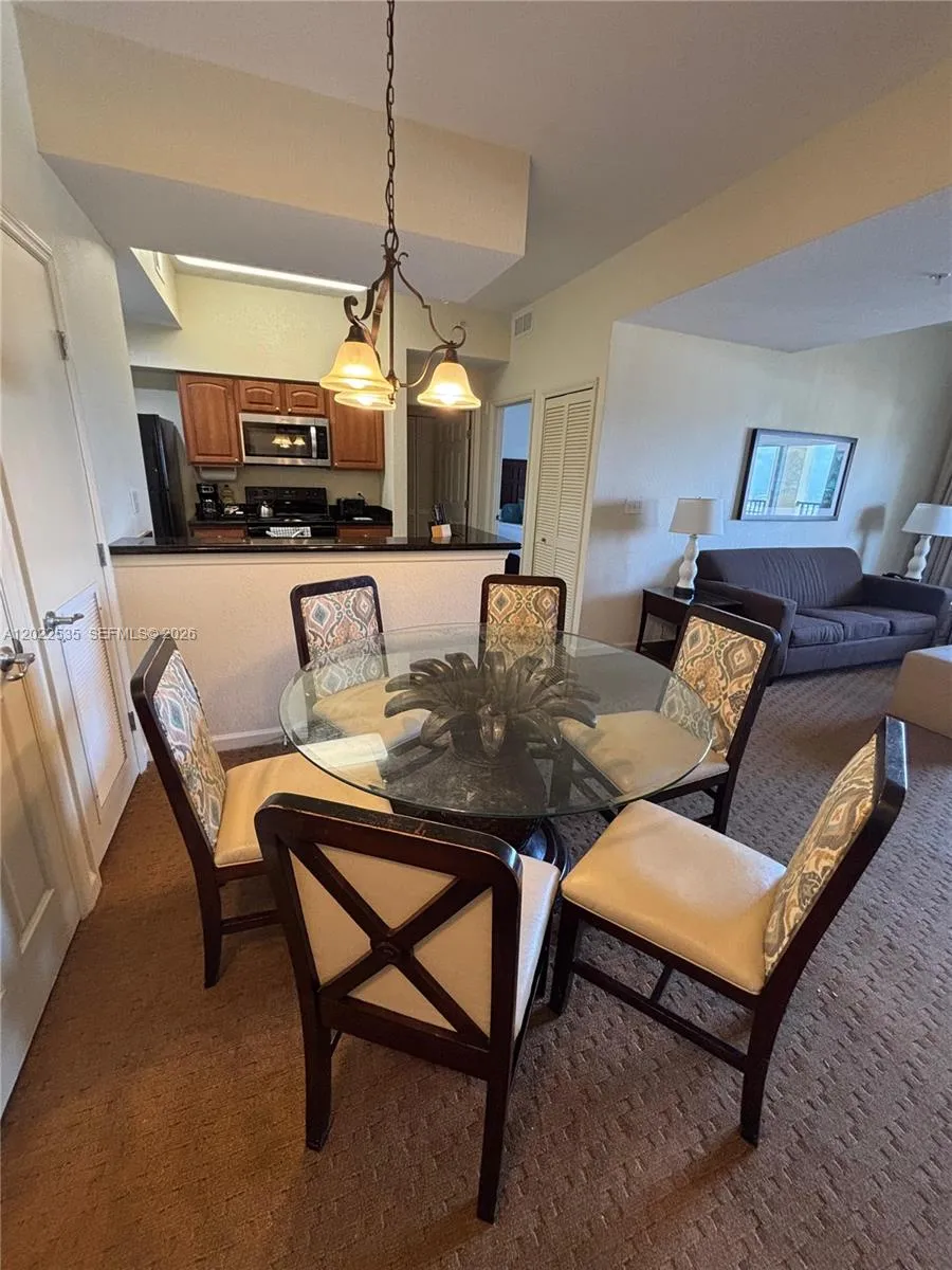 8101 RESORT VILLAGE #31411 Orlando, FL 32821