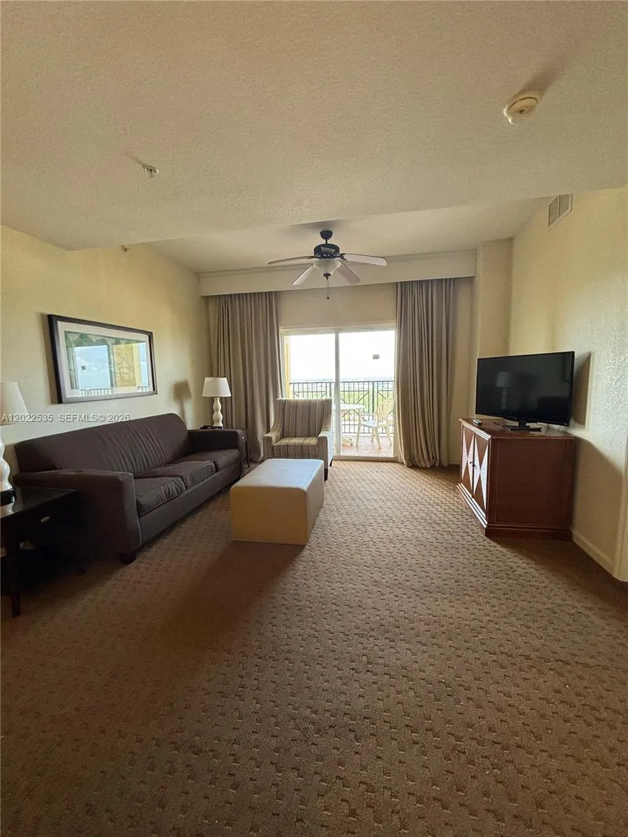 8101 RESORT VILLAGE #31411 Orlando, FL 32821