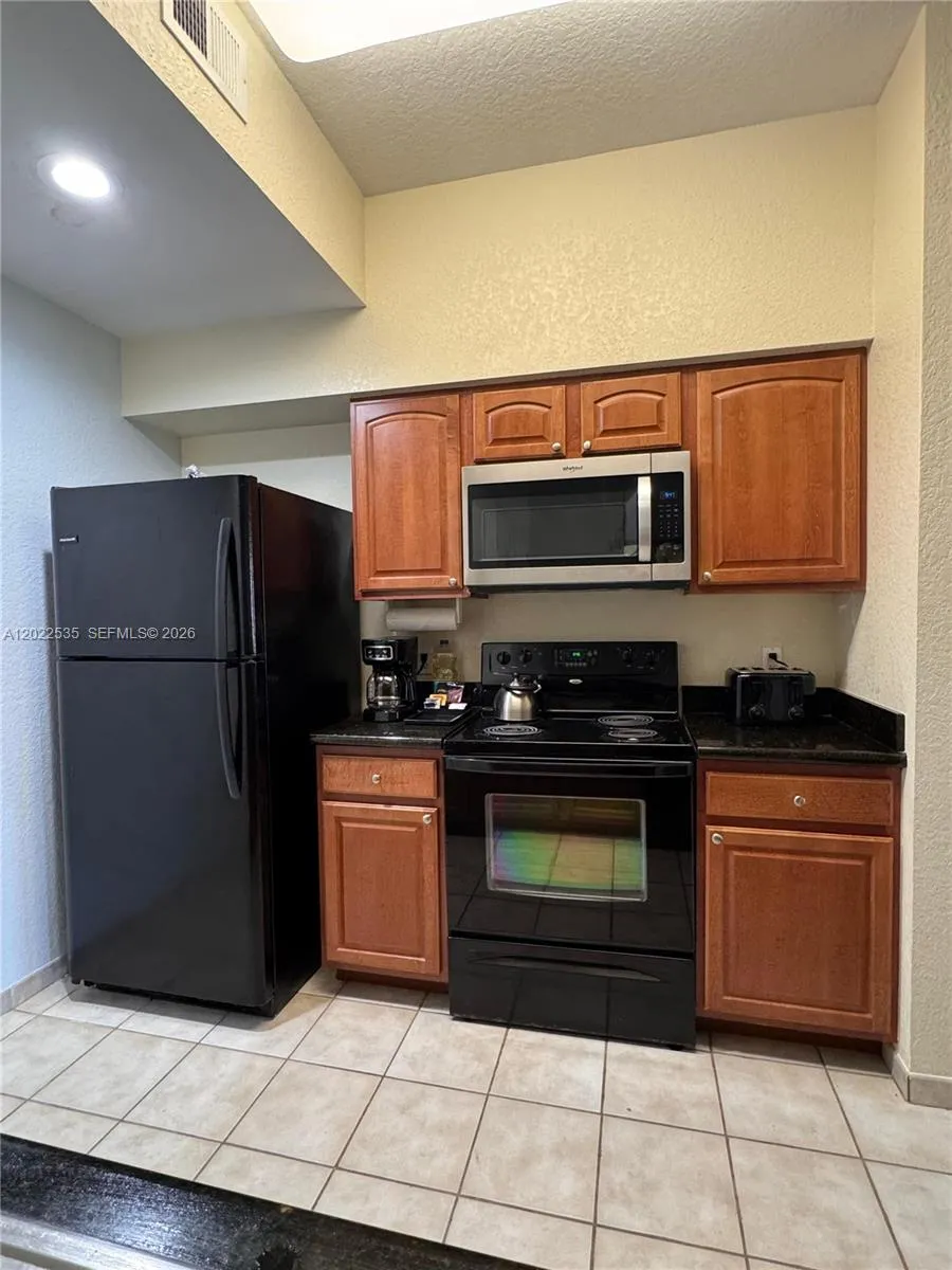 8101 RESORT VILLAGE #31411 Orlando, FL 32821