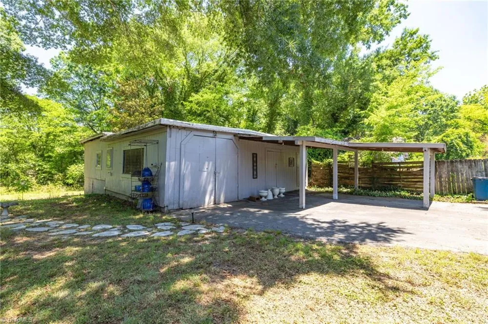 422 Patrick Street Eden, NC 27288