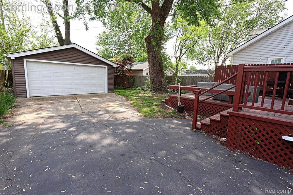 1149 Cambridge Road Berkley City, MI 48072