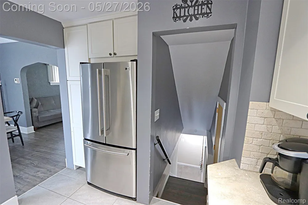 1149 Cambridge Road Berkley City, MI 48072