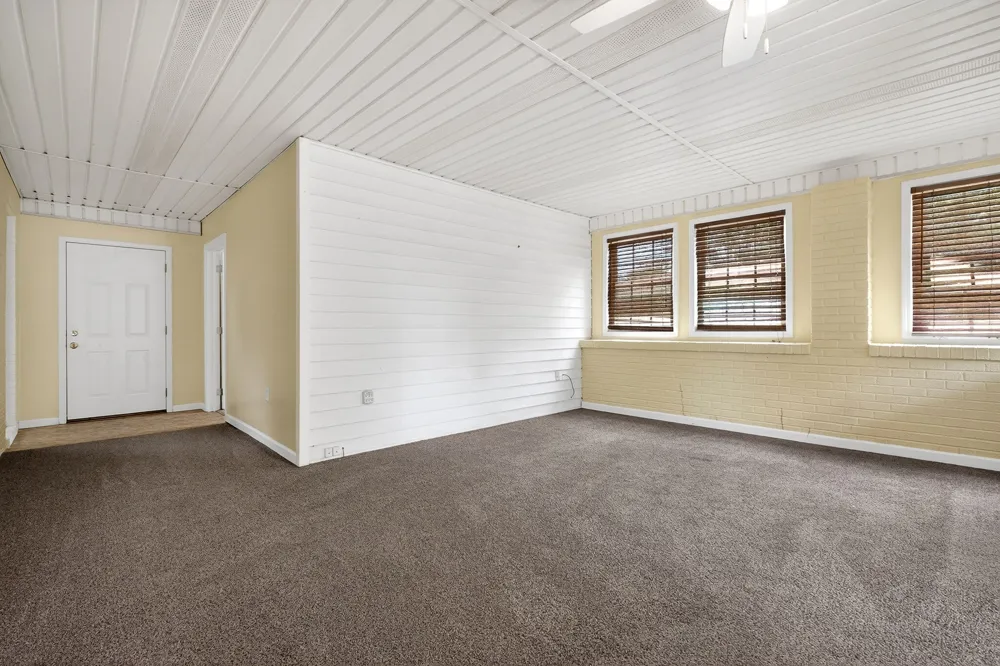 1372 Jamestown Hwy Livingston, TN 38570