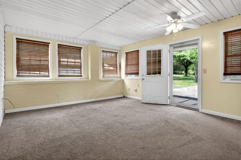 1372 Jamestown Hwy Livingston, TN 38570