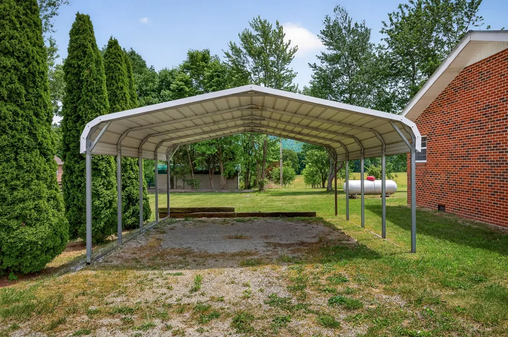 1372 Jamestown Hwy Livingston, TN 38570