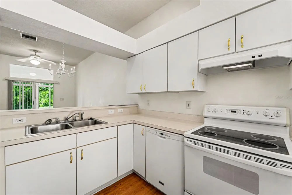 12514 HOLLYBROOK LANE Hudson, FL 34669