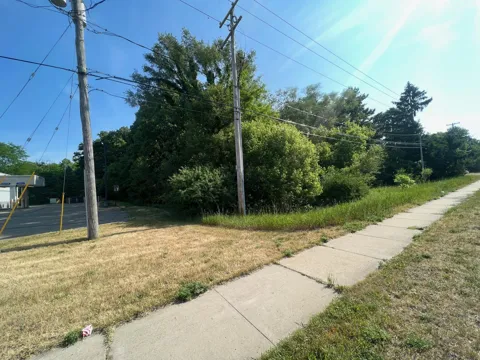 1902 W Centre Avenue