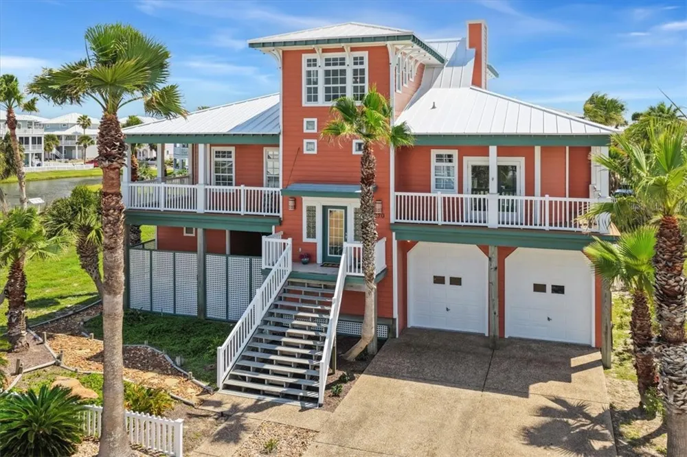 220 Keewaydin Port Aransas, TX 78373